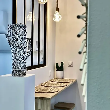 Appartement L’Escale - Le Boho + garage + NETFLIX à Saint-Etienne  Extérieur photo